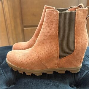 Sorel Chestnut Brown Ankle Boots